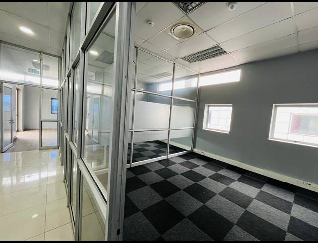 2,002M² OFFICE TO LET IN GLEN AUSTIN AH